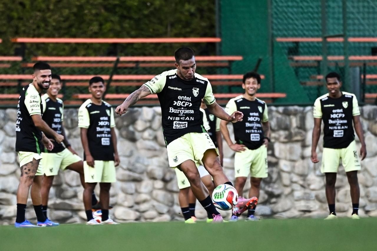 Bolivia afina detalles en Monterrey de cara al crucial duelo ante Surinam